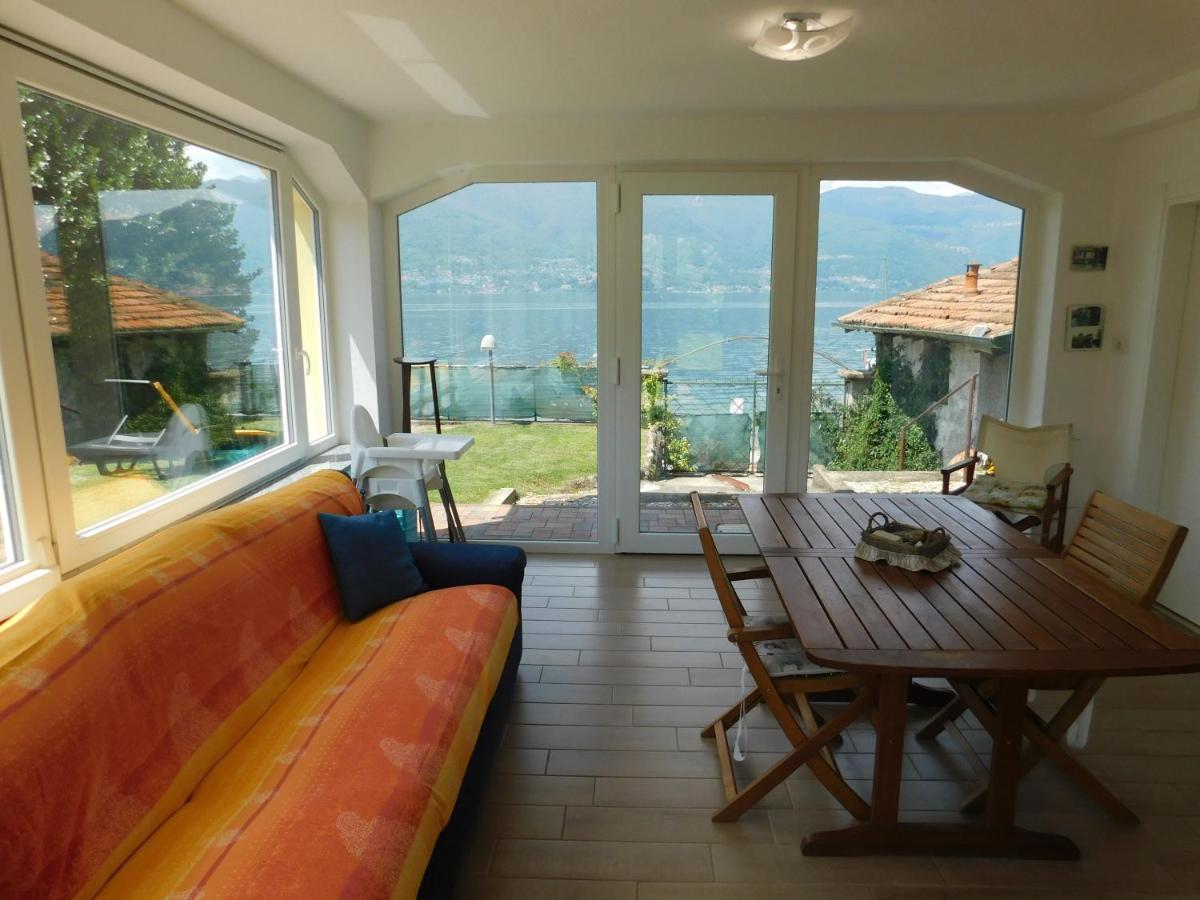 Vila Haus Am See Porto Valtravaglia Exteriér fotografie